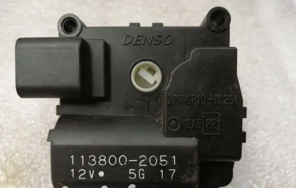 Toyota Corolla Verso AR10 Air flap motor/actuator 1138002051