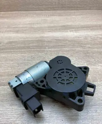 Mazda 6 Front door window regulator motor G22C5958X TN772612