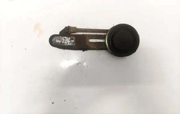 Subaru Forester SF Generator/alternator belt tensioner