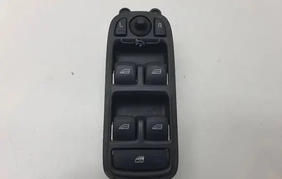 Volvo V50 Quarter vent window switch 31264914