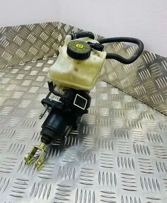 Mercedes-Benz E W211 Master brake cylinder A2114300302