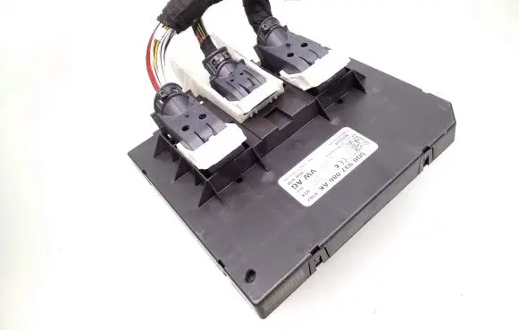 Volkswagen PASSAT B8 Comfort/convenience module 5Q0937086AK F005V01739