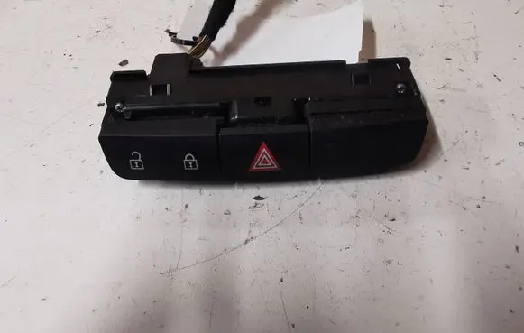 Opel Insignia A Hazard light switch 13324594