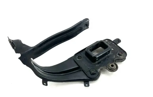 Mercedes-Benz E W211 Radiator support slam panel bracket A2113270090