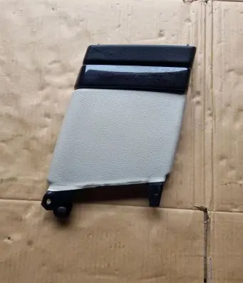 BMW 5 GT F07 (B) pillar trim (bottom) 56085711 560857