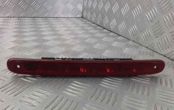 Peugeot 107 Third/center stoplight