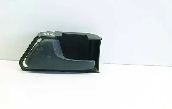 Volkswagen Golf III Front door interior handle 1H0837141