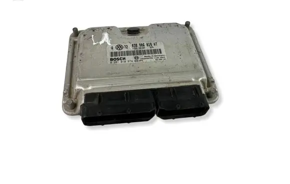 Volkswagen Golf IV Engine control unit/module 038906019AT 1039S00725 0281010974