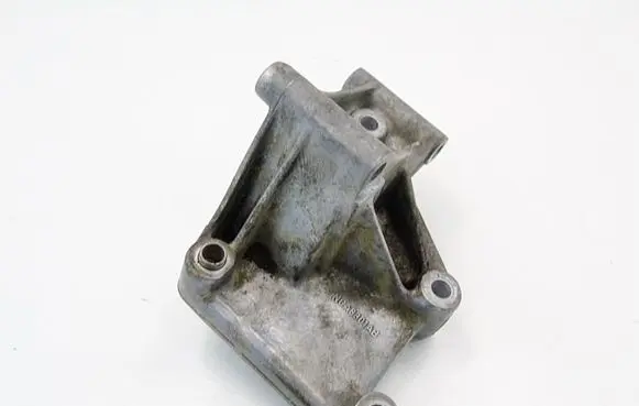 Jaguar XK8 - XKR Power steering pump mounting bracket NCA8301AB