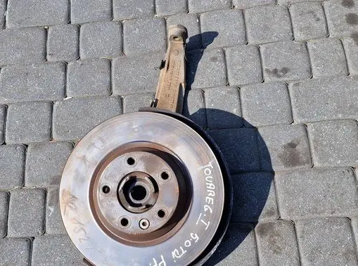 Volkswagen Touareg I Front wheel hub 7L0407257A