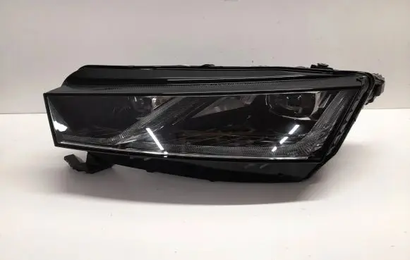 Skoda Octavia Mk4 Headlight/headlamp 5E4941015A