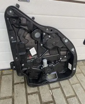 Mercedes-Benz GLC X253 C253 Rear door window regulator with motor A2537330414