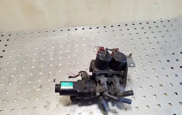 Audi A8 S8 D3 4E Electric auxiliary coolant/water pump 4E0959617A 1137200070