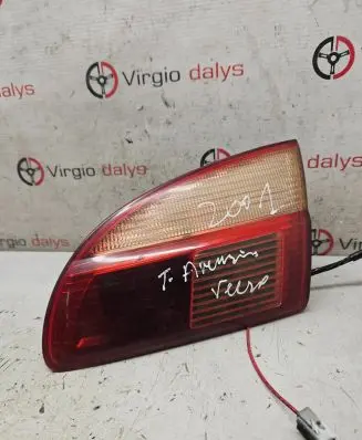 Toyota Avensis T220 Tailgate rear/tail lights 89022025 180701