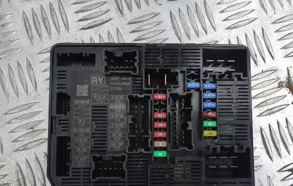 Nissan Qashqai J12 BSM Control unit 284B76RA1B