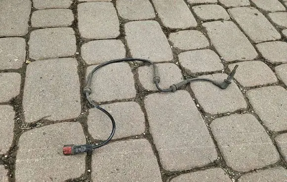 Renault Zoe ABS brake wheel speed sensor 479101995R
