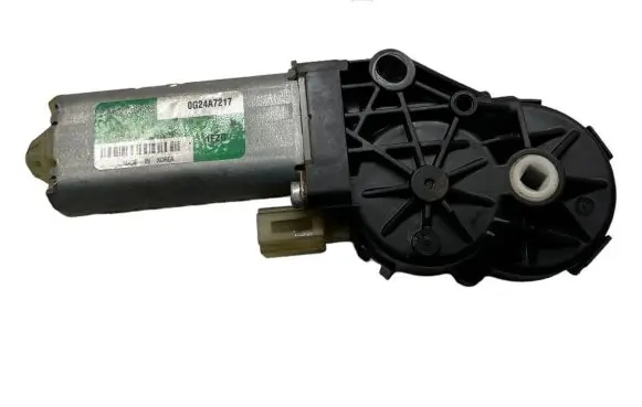 Mazda CX-5 II Seat adjustment motor 0390203818 0G24A7217 PU006K401