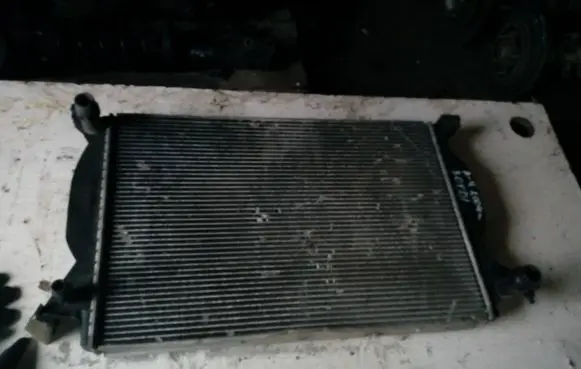 Audi A4 S4 B6 8E 8H Coolant radiator