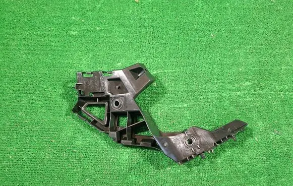 Volkswagen Golf VIII Front bumper mounting bracket 5H0807049D