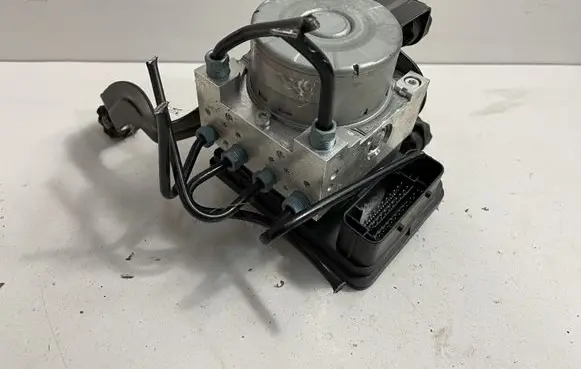 BMW 4 F32 F33 ABS Pump 6875559
