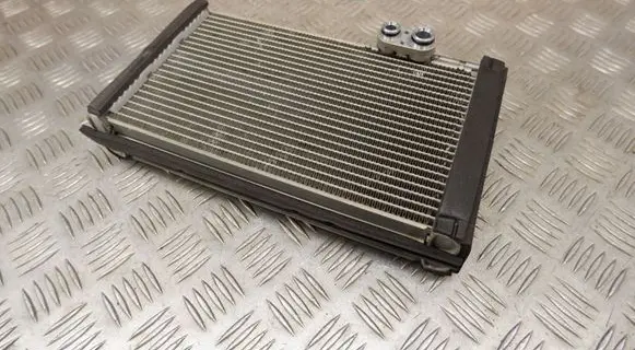 Toyota Highlander XU70 Air conditioning (A/C) radiator (interior) 885010E200