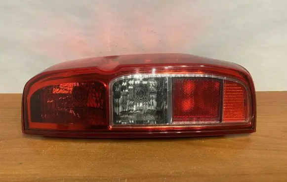 Nissan NP300 Rear/tail lights B369