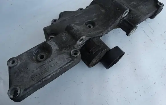 Ford S-MAX Generator/alternator bracket FSMAX