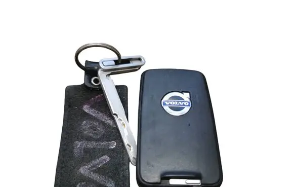 Volvo V70 Ignition key/card 8676873 5WK48234