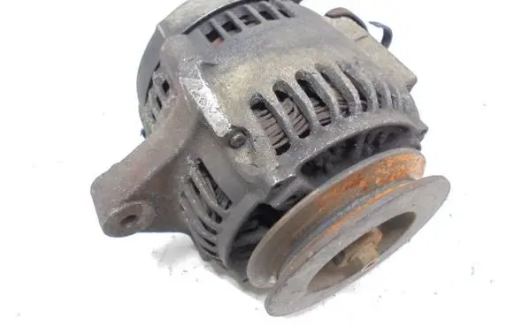 Toyota Avensis T220 Generator/alternator 27060-27030