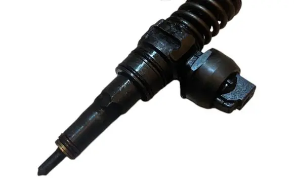Volkswagen Golf V Fuel injector 038130073AG 0414720215