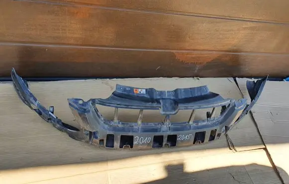 Ford C-MAX II Front bumper mounting bracket AM5117E778A D2A3B