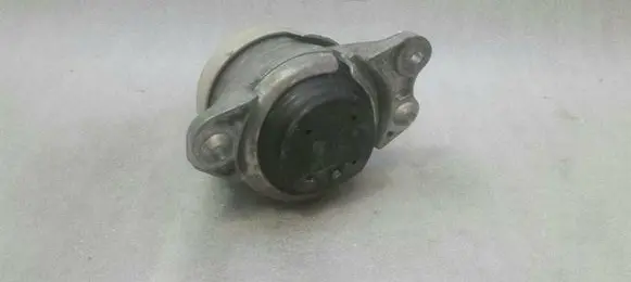 Mercedes-Benz E W238 Engine mount bracket A2382401400