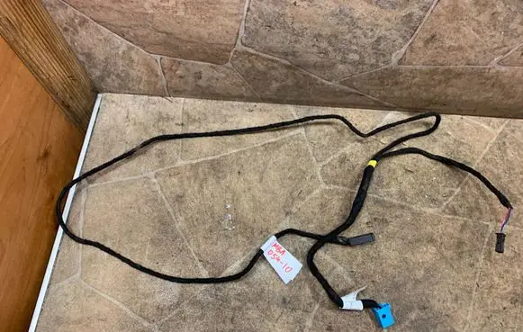 Mercedes-Benz SL R230 Front door wiring loom A2308202415