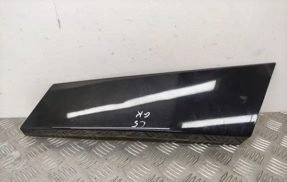Citroen C5 Rear side glass trim 9684083377