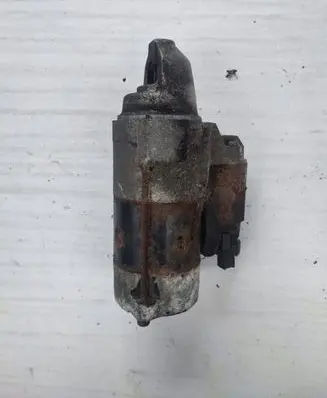 Honda CR-V Starter motor MHG025