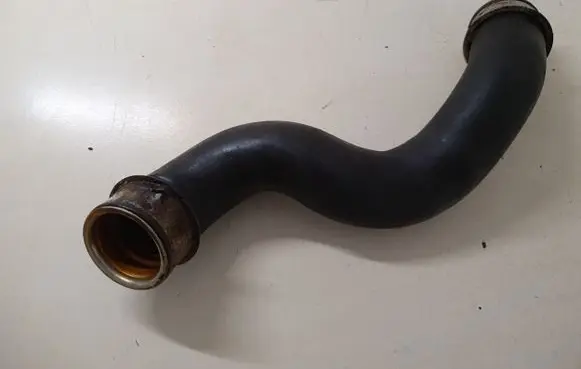 Mercedes-Benz E W212 Engine coolant pipe/hose A2045011682