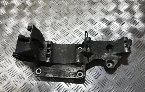 Volkswagen Golf IV Engine mounting bracket 06a903143p