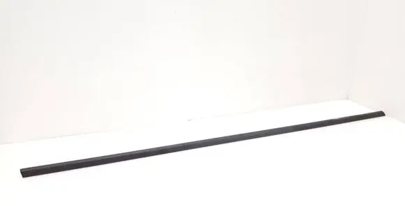 Volvo XC60 Front door glass trim molding 31402540