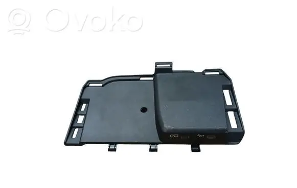 Toyota Yaris Cross USB socket connector 588130D030