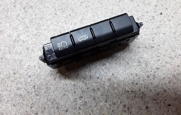 Lexus RX 450H Switch for retractable tow bar 75H350
