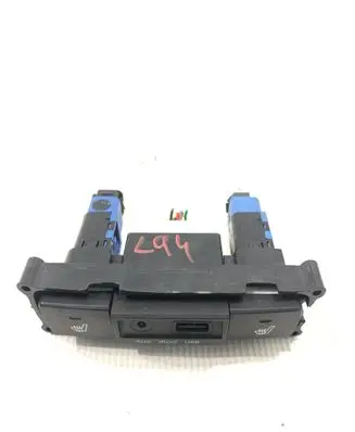 Hyundai i20 (PB PBT) USB socket connector 961201J000