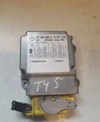 Volkswagen Touran I Airbag control unit/module 1T0909605D 17070204 5WK43828