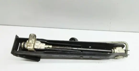 Audi 80 90 B3 Lift Jack 4A0011031