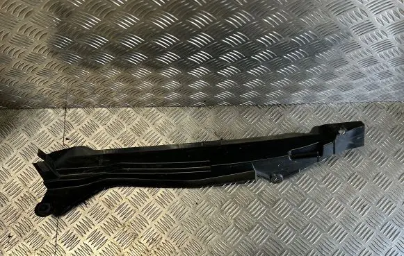 Honda HR-V Fender end trim 74155T7A