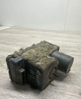 Audi 80 90 B3 Central locking vacuum pump 