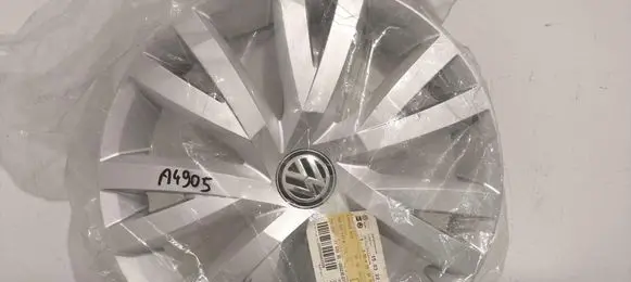 Volkswagen Golf VII R16 wheel hub/cap/trim 5G0601147B