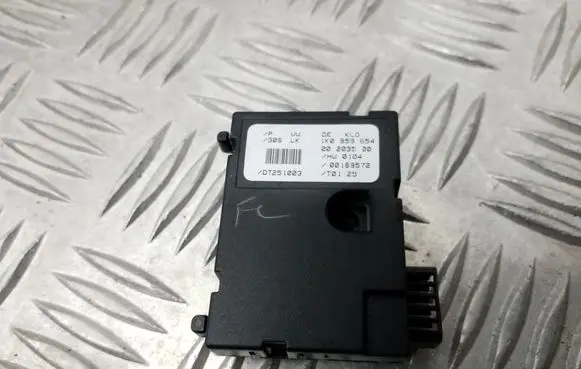 Volkswagen Golf V Steering angle sensor 1K0959654