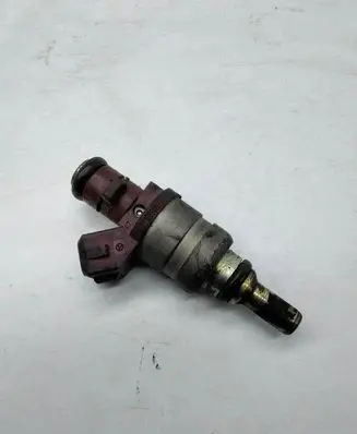 Mercedes-Benz E W211 Fuel injector A2710780023 SIEMENS