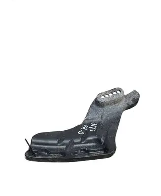 Peugeot 208 I Fender mounting bracket 9675143880