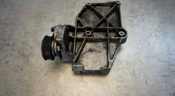 Audi A4 S4 B5 8D Generator/alternator bracket 028260885A
